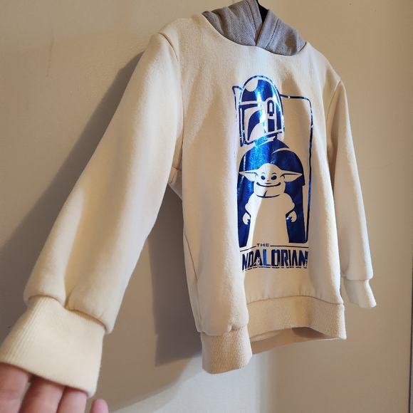 Mandalorian hooded sweatshirt - Picture 3 of 5